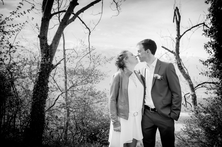 Mariage, BigDay, french wedding, chloe perez photographie, photographe professionnelle, photographe de vie, photographe grenoble isere rhone alpes, photographie sociale, portrait, lifestyle, photographe d'emotion, mariage intime, mariage à son image, mariage simple, se dire oui en petit comité, St Hilaire du Touvet, St Bernard du Touvet, mariage à pâques, mariage funky et décontracté, wedding cool