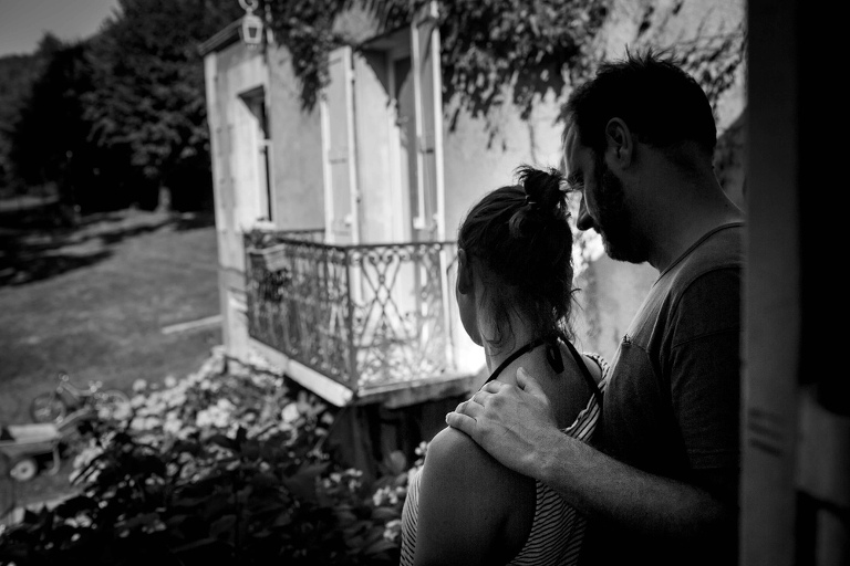 couple, photographe de vie, séance photo couple, séance photo engagement, séance photo avant le mariage, Chloe Perez photographe, photographe de mariage, photographe professionnelle, photographe fun et décalée, photographe professionnelle, région Rhône-Alpes Auvergne, séance photo à Arvillard, séance photo en amoureux, wedding, before wedding, love photographer