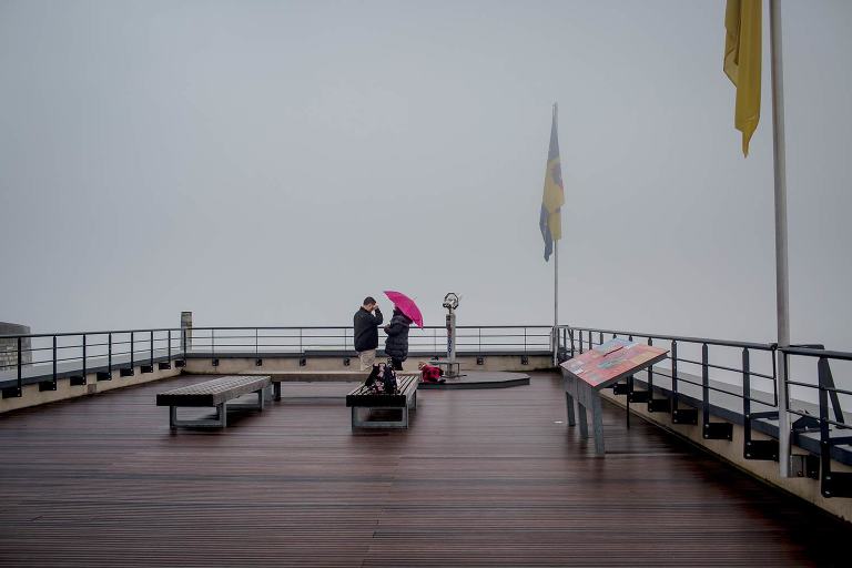 demande en mariage, reportage photo, grenoble, le fort de la bastille, photographe de vie, photographe de mariage, photographe professionnelle à grenoble, Tranche de Vie, photographe Auvergne Rhône Alpes, collectif Talons Noeud Pap, des américains à grenoble pour une demande en mariage, bague de fiançailles